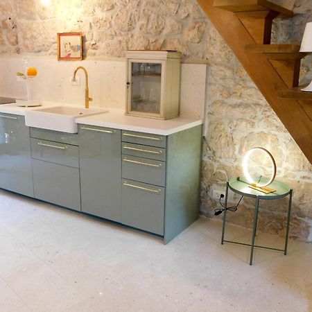 Bezauberndes Steinhaus Mit Garten In Der Altstadt Von Rovinj Kültér fotó