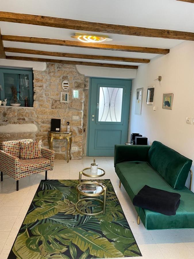 Bezauberndes Steinhaus Mit Garten In Der Altstadt Von Rovinj Kültér fotó