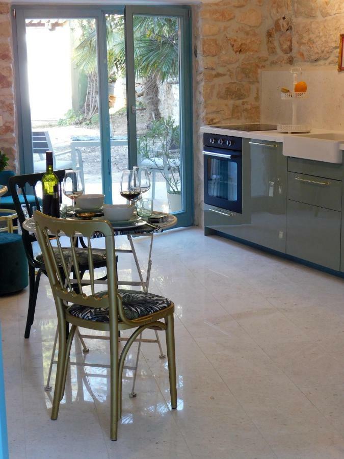 Bezauberndes Steinhaus Mit Garten In Der Altstadt Von Rovinj Kültér fotó