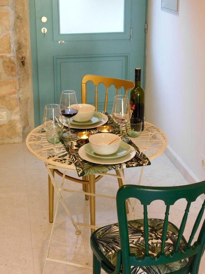Bezauberndes Steinhaus Mit Garten In Der Altstadt Von Rovinj Kültér fotó